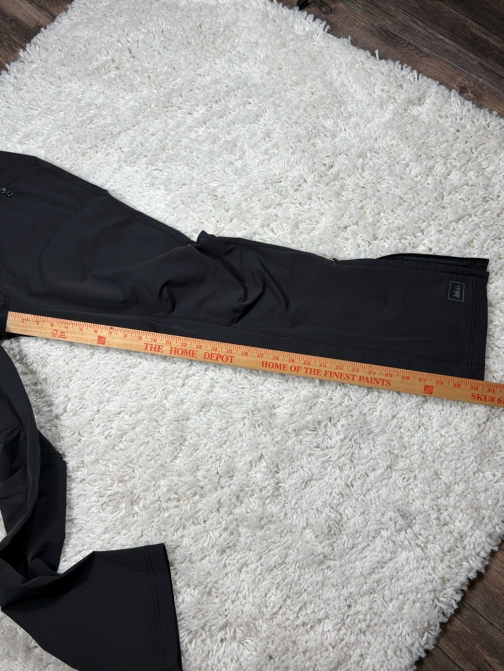 REI Women’s Softshell Pants Size 6 Black Hiking Outdoor Zip Ankle - Picture 12 of 12